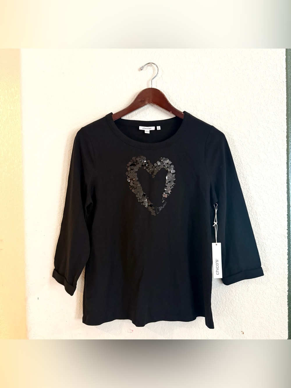 NWT Chico’s Womens Shirt Top Black Sequin Heart 3/4 Sleeve Size 1 Medium